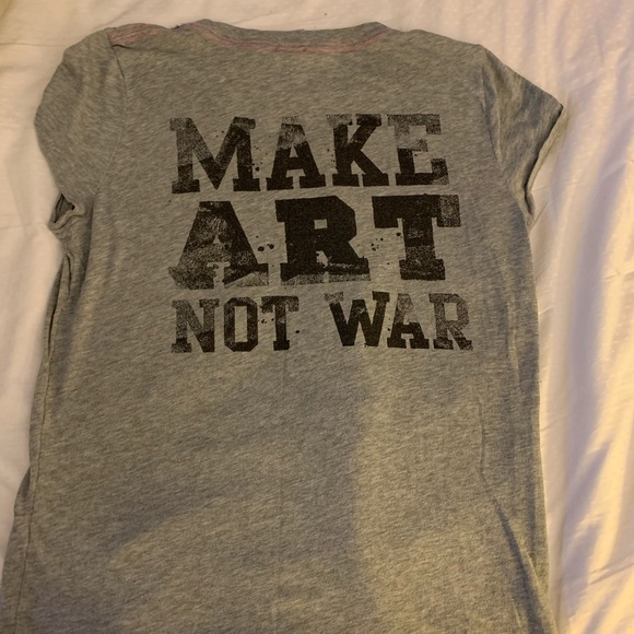 Pink tshirt - Picture 3 of 3